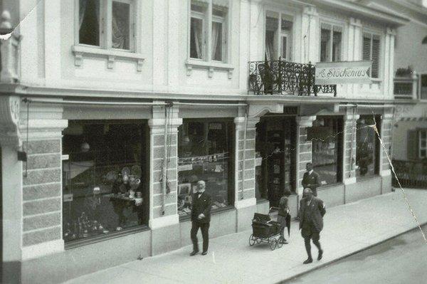 Stöckenius Stradun Hauptstrasse Scuol Engadin 1930